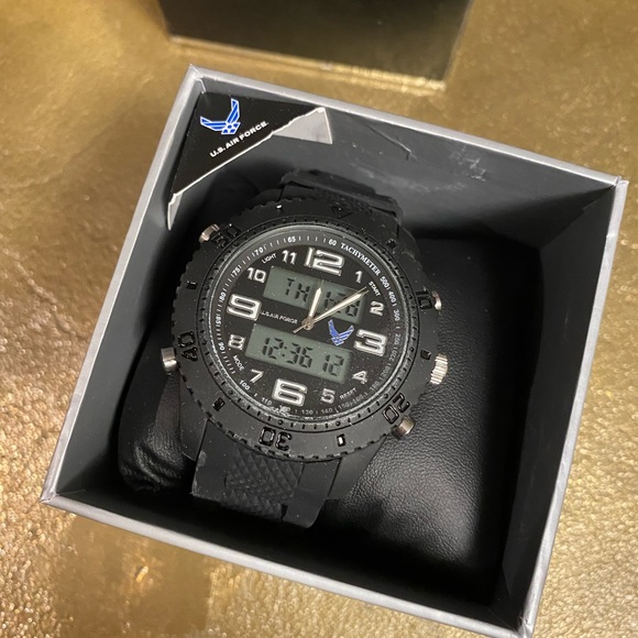 ☀️Wrist Armor Men's U.S. Air Force C27 Black Tachymeter Watch by Versil - Picture 4 of 5